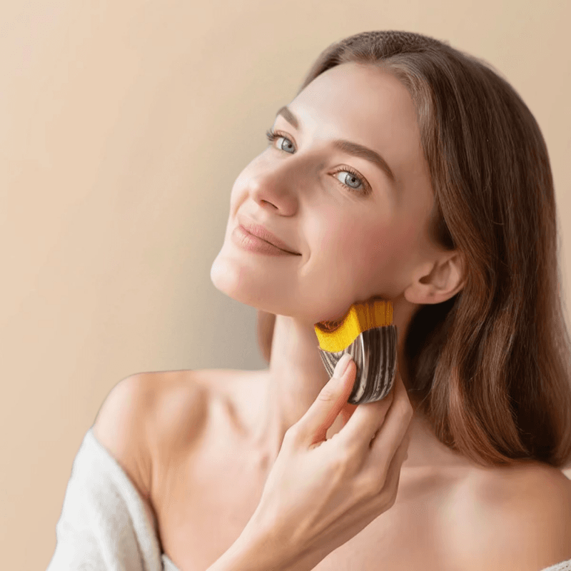 Profesjonalny masaż twarzy w Twoich dłoniach